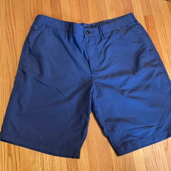 Hurley Shorts - Picture 1 of 3